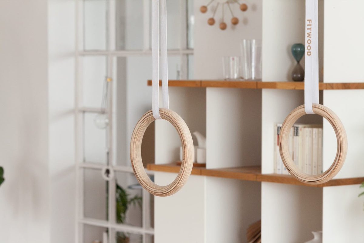 Fitwood Premium Gymnastikringe ULPU, Holzausführung in schwarz mit schwarzer Schlaufe
