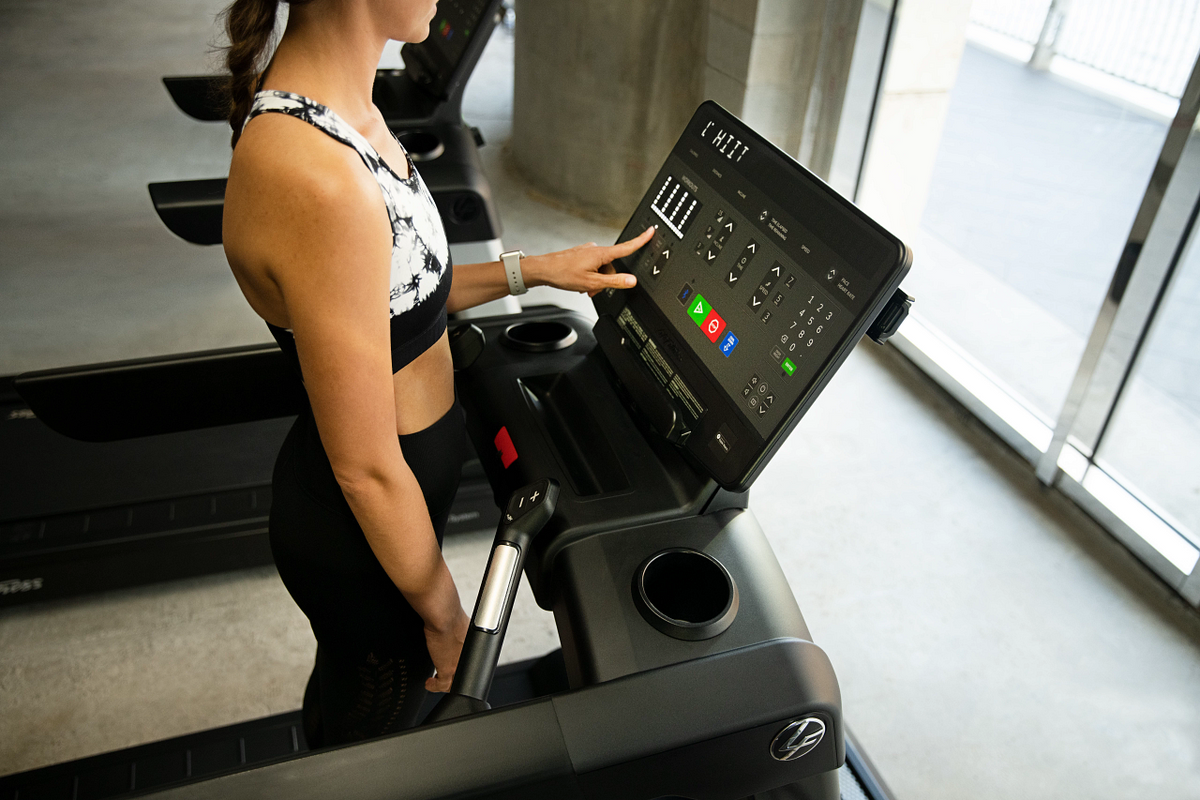 Life Fitness Club Series + SL Laufband