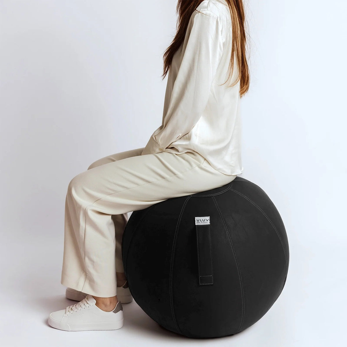 VLUV VEGA Kunstleder-Sitzball, schwarz, 60-65cm