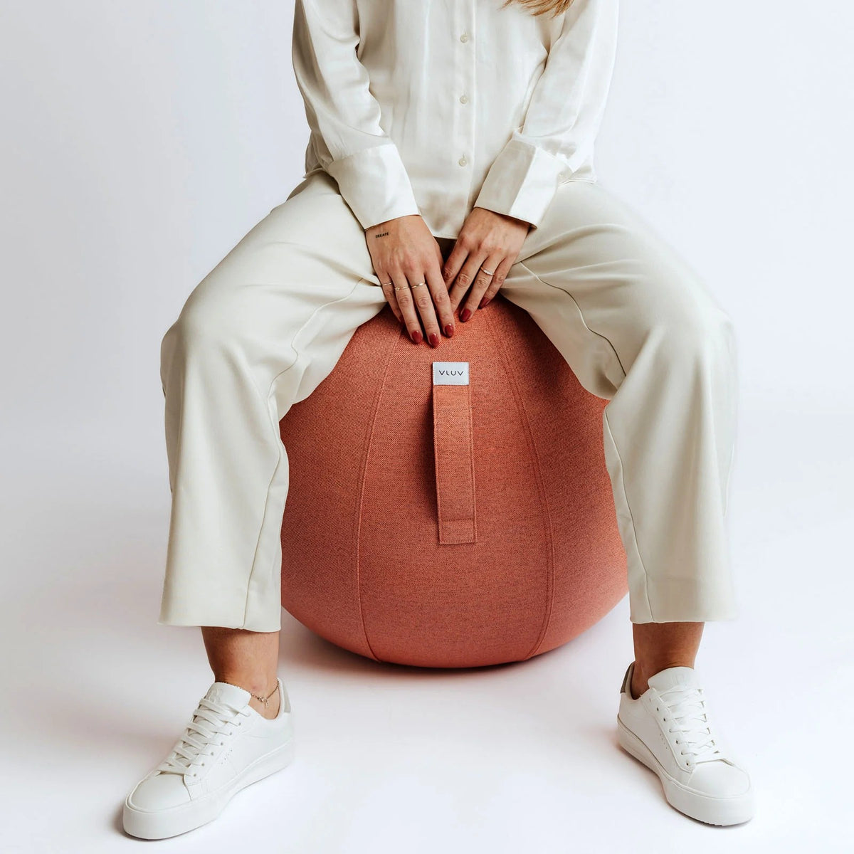 VLUV SOVA Stoff-Sitzball, salmon, 60-65cm