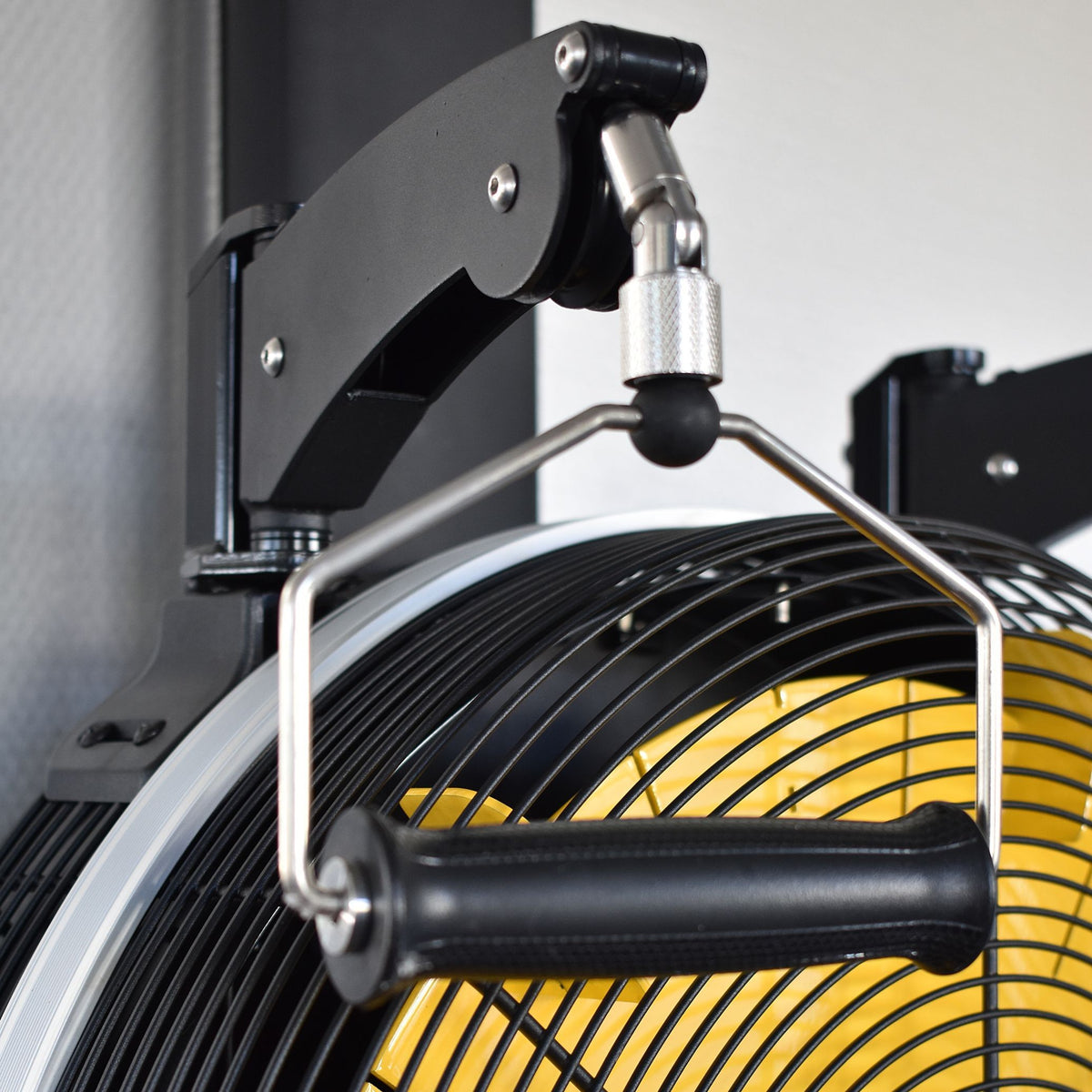 Renegade HIIT Air Ski für Wandbefestigung mit Schiene (ASKI150)