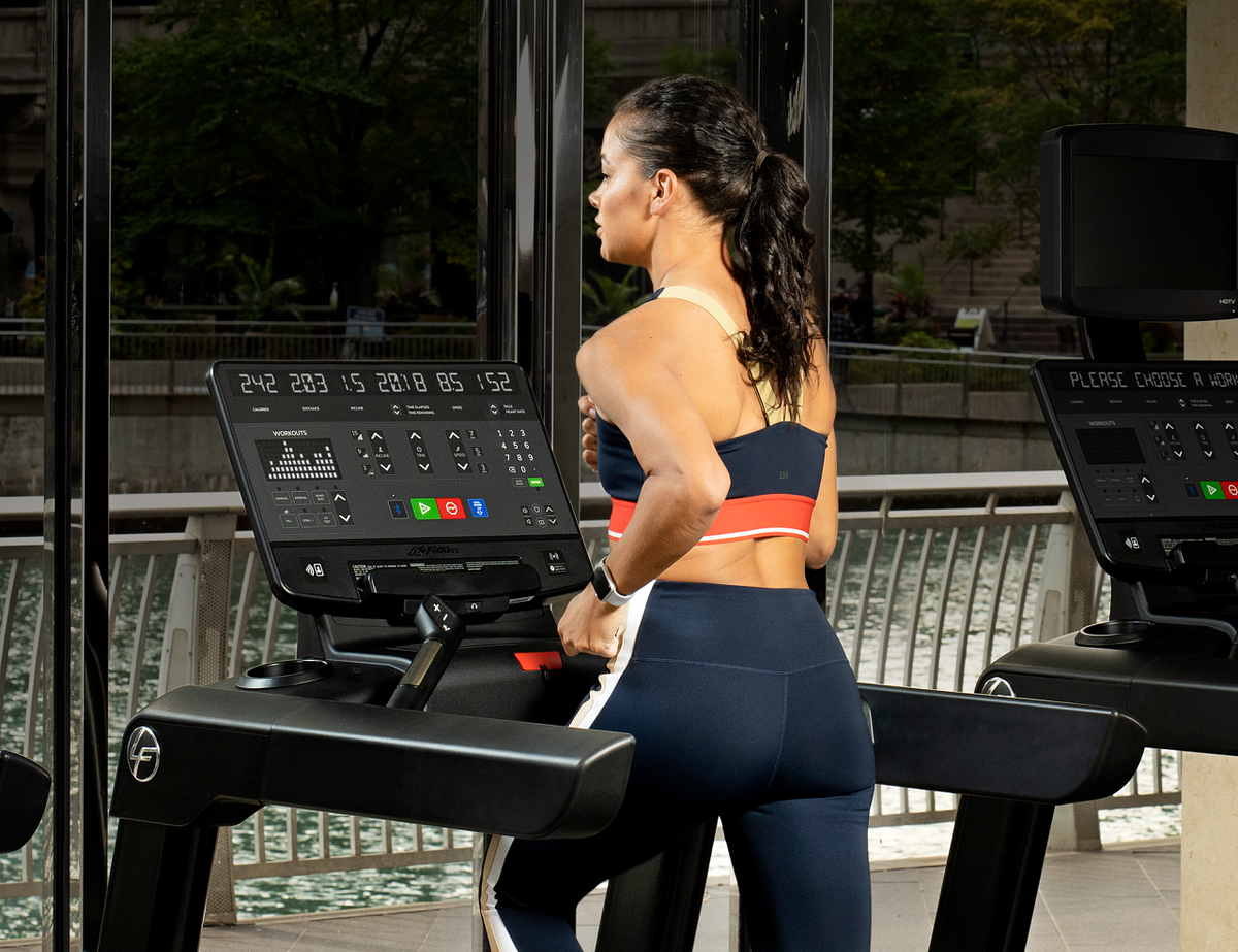 Life Fitness Club Series + SL Laufband