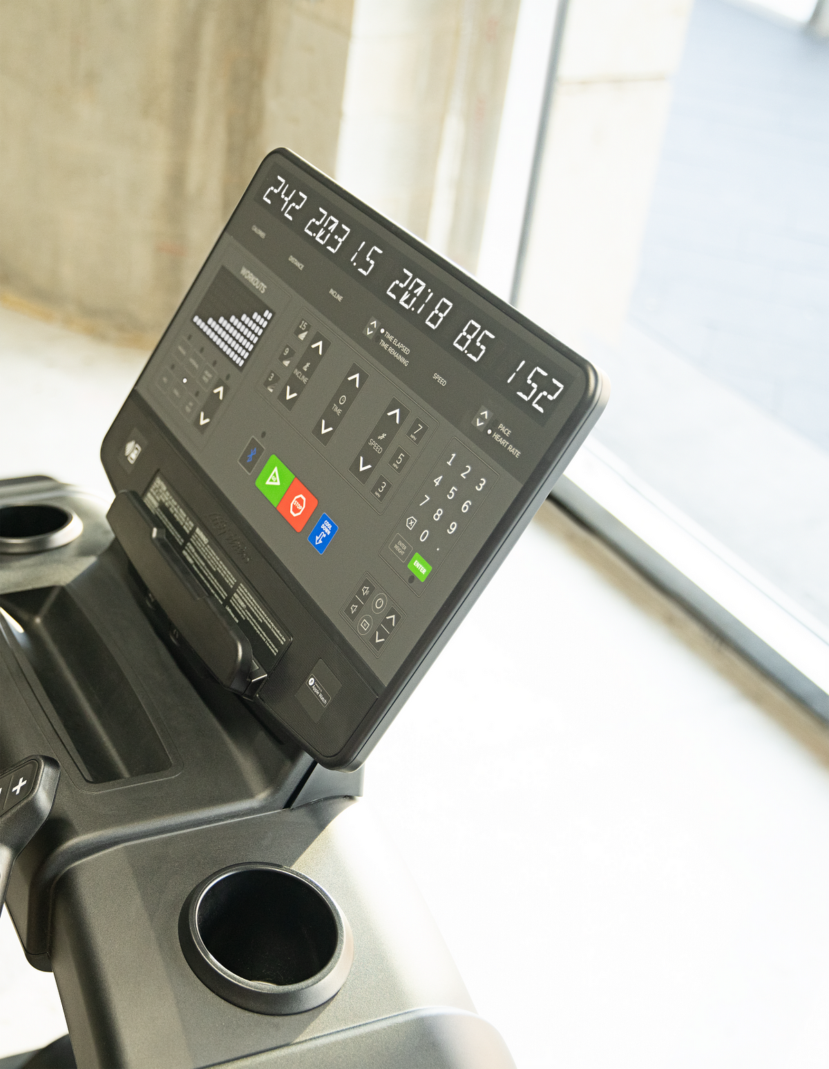 Life Fitness Club Series + SL Laufband