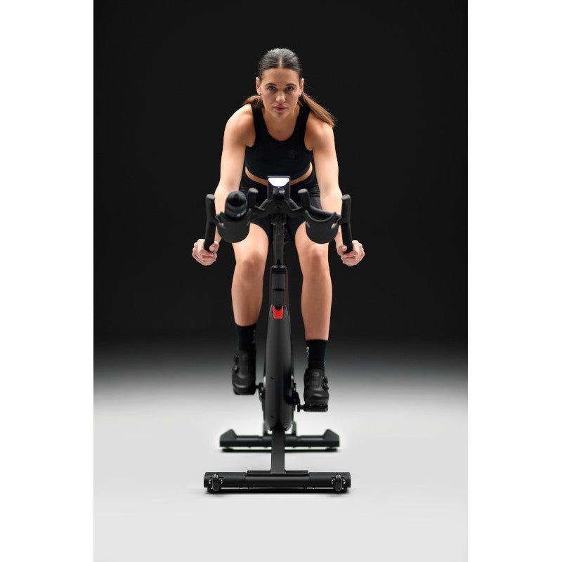 Life Fitness IC7 Indoor Cycle powered by ICG