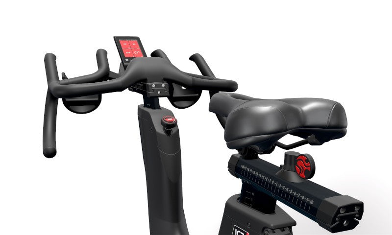 Life Fitness IC7 Indoor Cycle powered by ICG