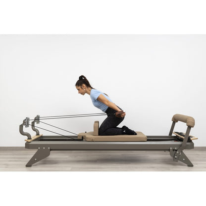 Hegren Pilates Reformer Talma Leder & Holz Griffe