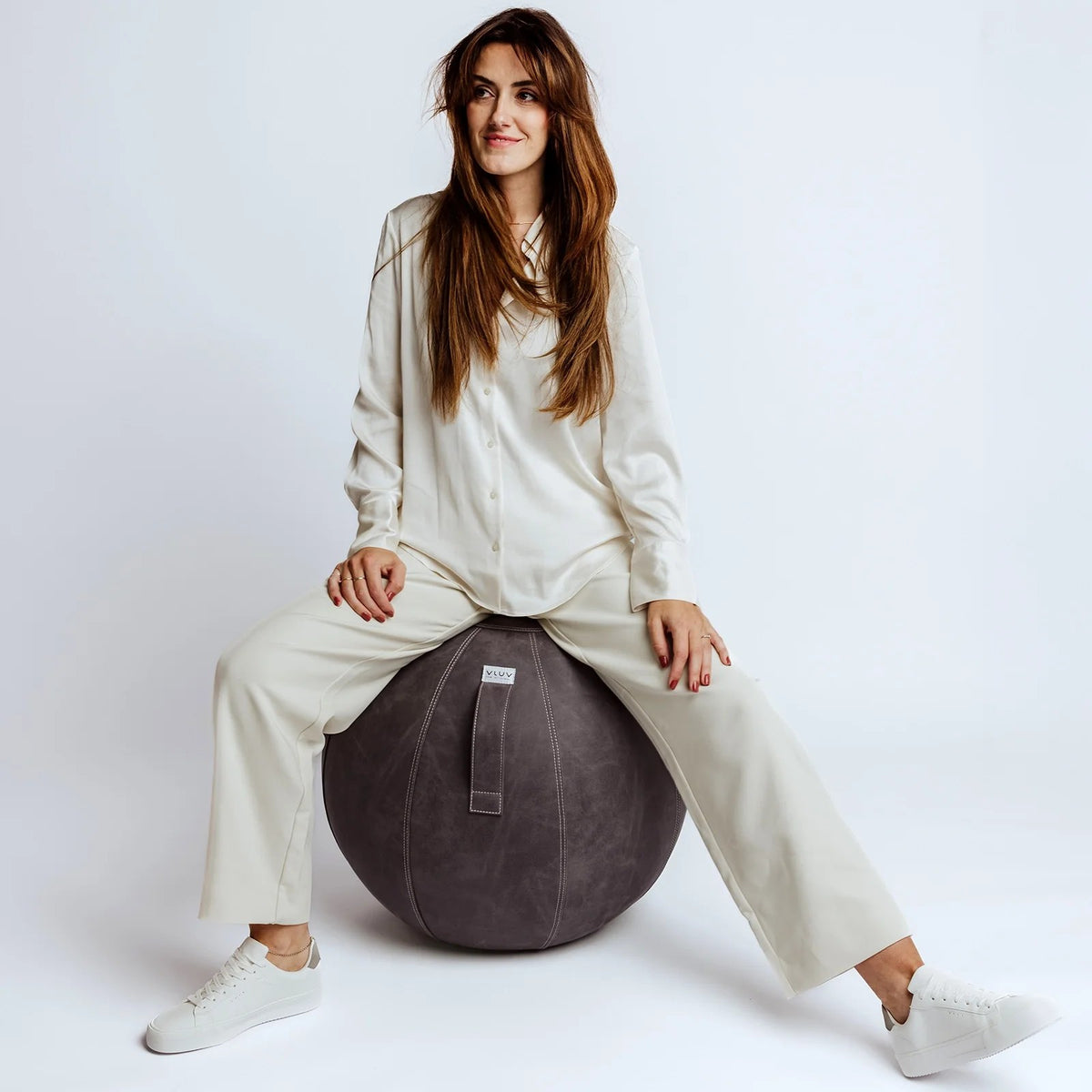VLUV VEGA Kunstleder-Sitzball, Dark Grey, 60-65cm