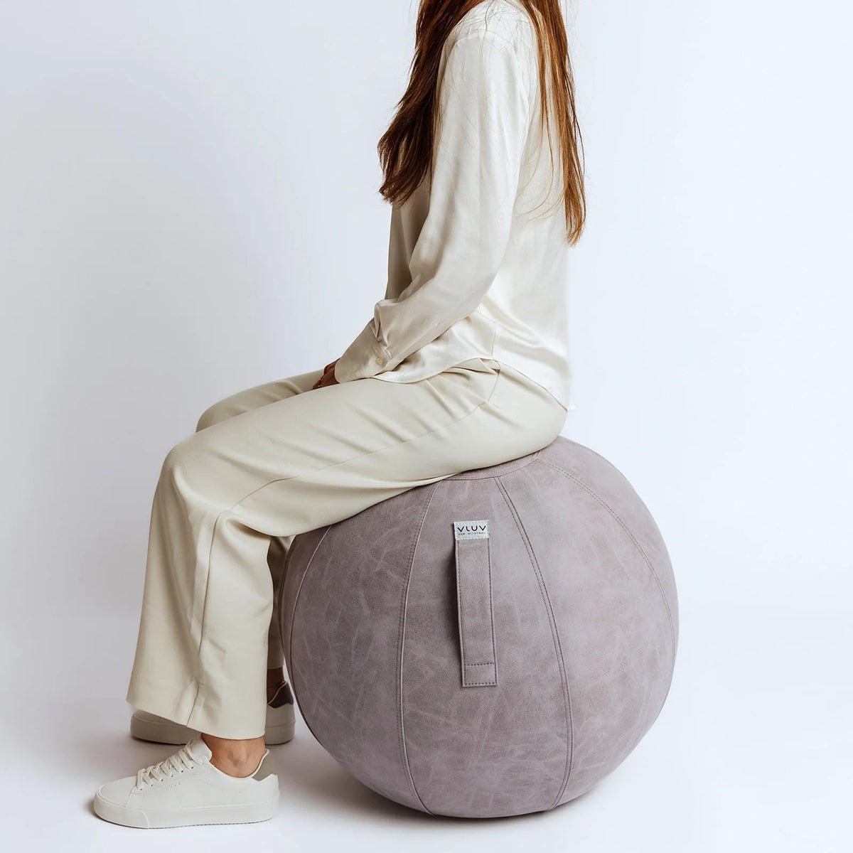 VLUV VEGA Kunstleder-Sitzball, Cement, 60-65cm