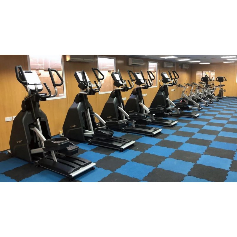 Spirit Fitness Commercial CE1000ENT Phantom Crosstrainer