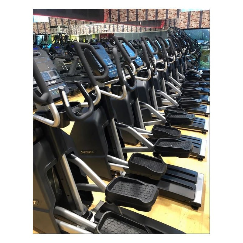 Spirit Fitness Commercial CE1000ENT Phantom Crosstrainer