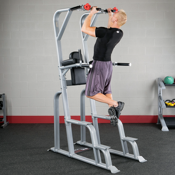 Body Solid Pro Club Line Beinhebe-/Dip-Station (SVKR1000)