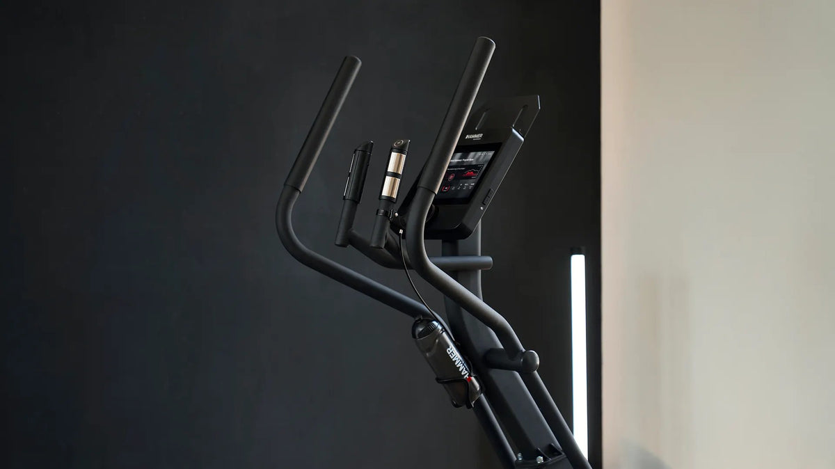Hammer Maximum Ellipsentrainer E-Glide Acceleton