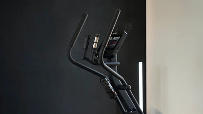 Hammer Maximum Ellipsentrainer E-Glide Acceleton